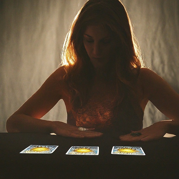 An Introduction to Understanding the Tarot Deck